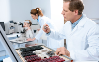 Ophthalmologists- Who- Treats- Cataracts?